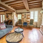 Gasthuis Le Prieure Des Fontaines 3*