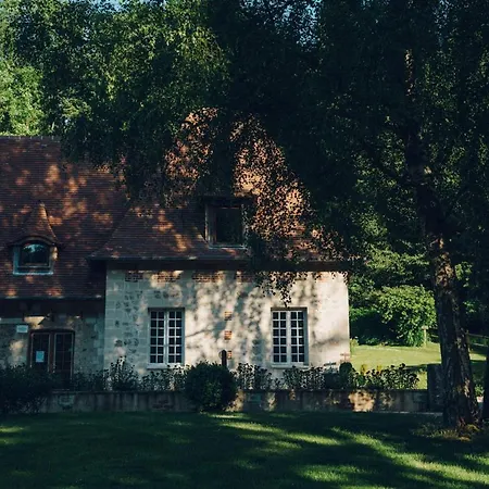 게스트하우스 Le Prieure Des Fontaines Les Preaux