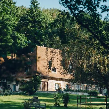 Le Prieure Des Fontaines 게스트하우스 3*