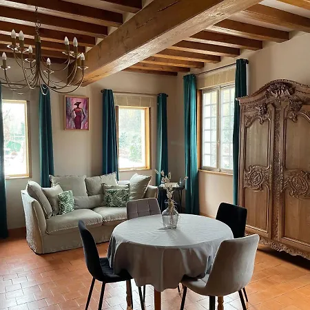 Le Prieure Des Fontaines 게스트하우스 Les Preaux