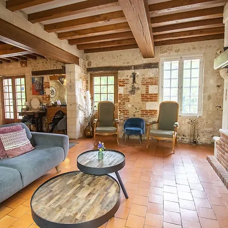 Guest house Le Prieure Des Fontaines 3*