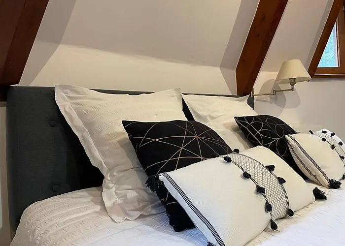 Le Prieuré Des Fontaines Les Preaux