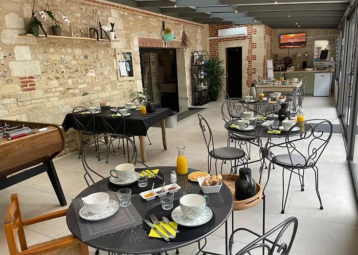 Le Prieure Des Fontaines 招待所 3*