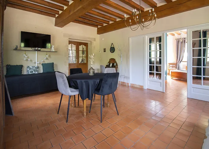 Le Prieuré Des Fontaines Maison d'hôtes 3*